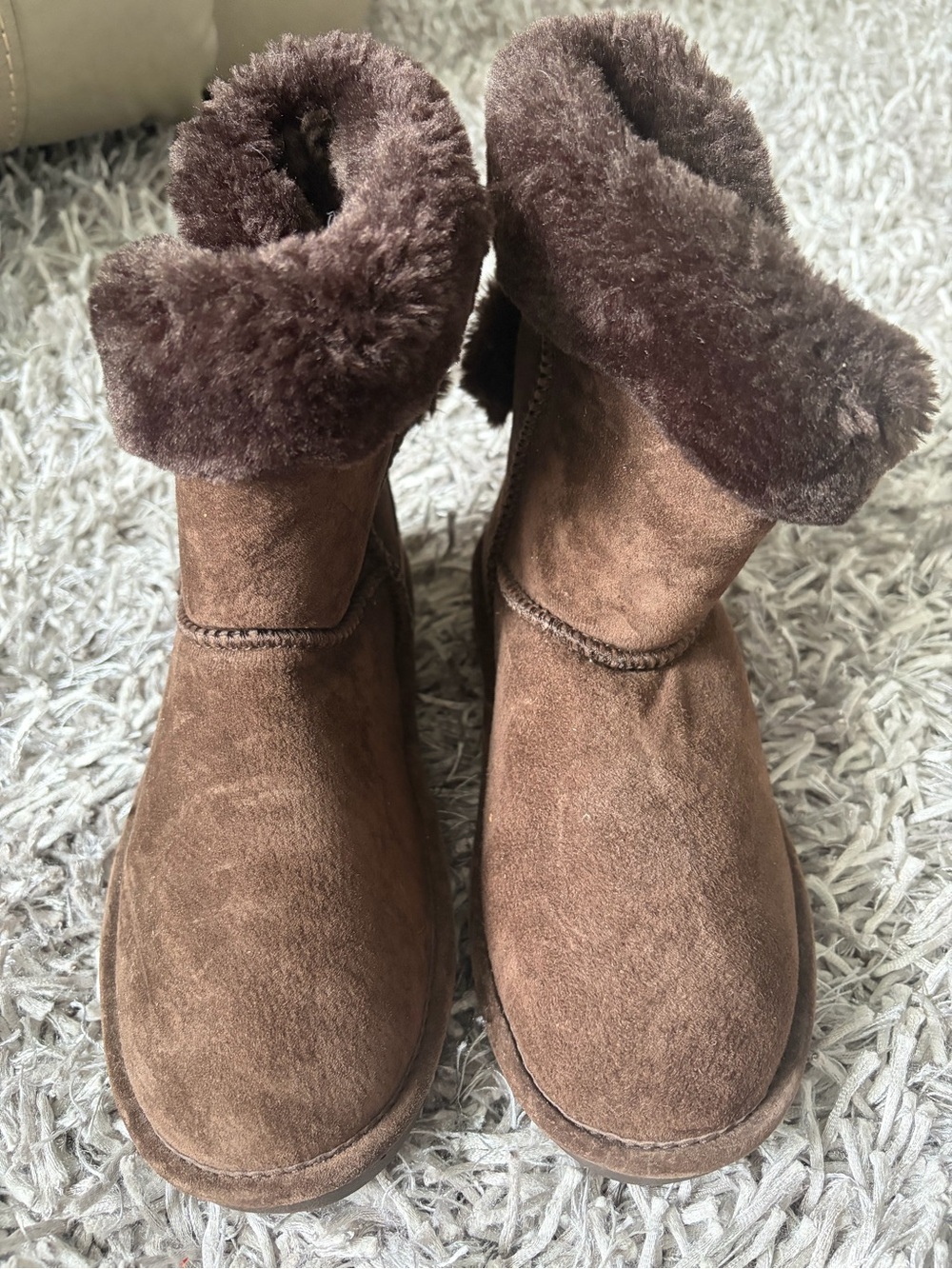 Lamo size 8  sheepskin Shearling Winter Boots